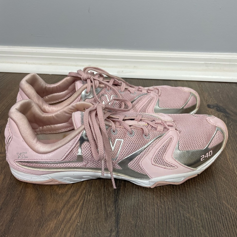 New Balance 240 XC pink and silver tennis athletic shoes size 12